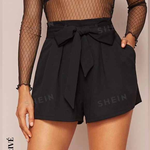 SHIEN Shorts with Bow - Picture 1 of 8